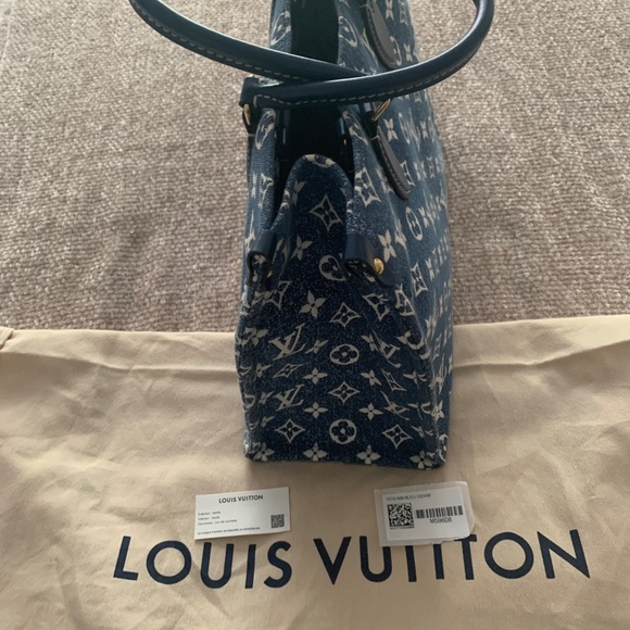 Louis Vuitton Onthego MM Blue Denim - Picture 7 of 9